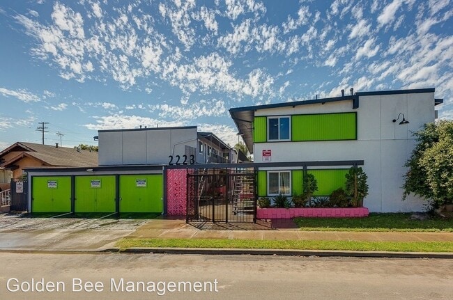 Building Photo - 2223 Myrtle Ave