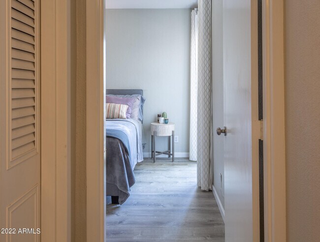 Building Photo - 805 4th Ave