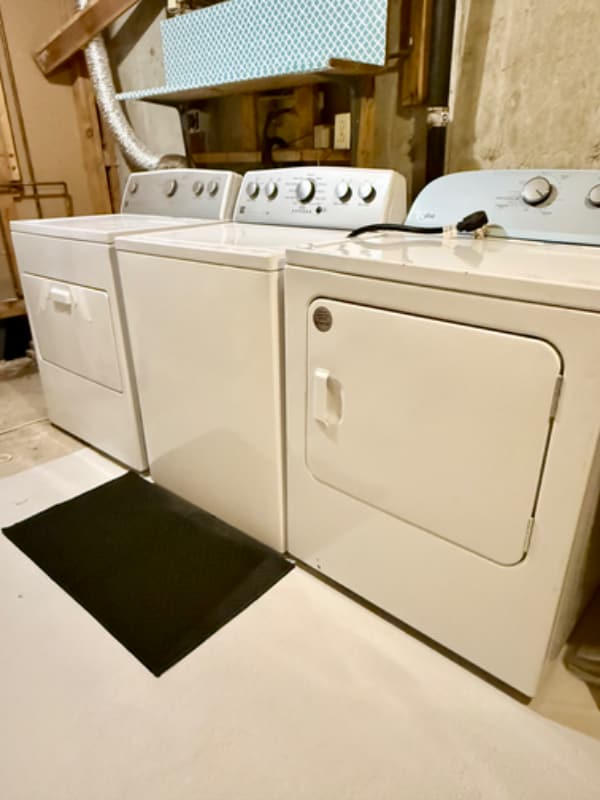 Building Photo - 2708 W 98th Dr