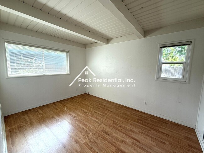 Building Photo - 2815 Santa Paula Ct