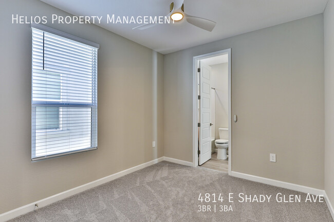 Building Photo - 4814 E Shady Glen Ave