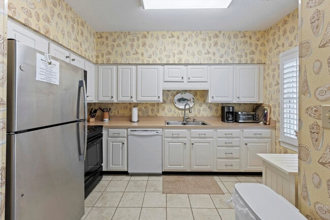 Building Photo - 49 Collins Meadow Dr