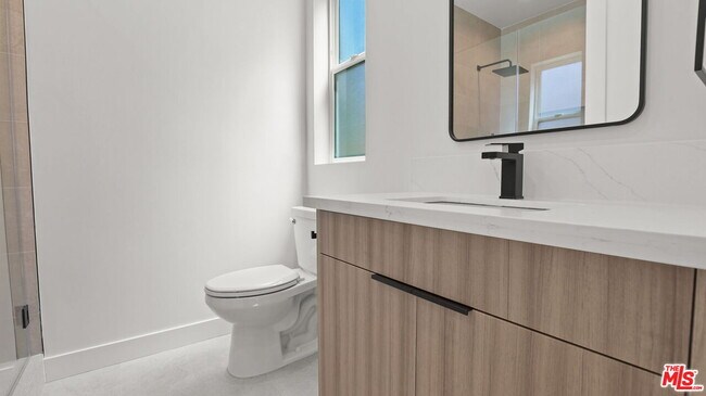 Building Photo - 10844 Peach Grove St