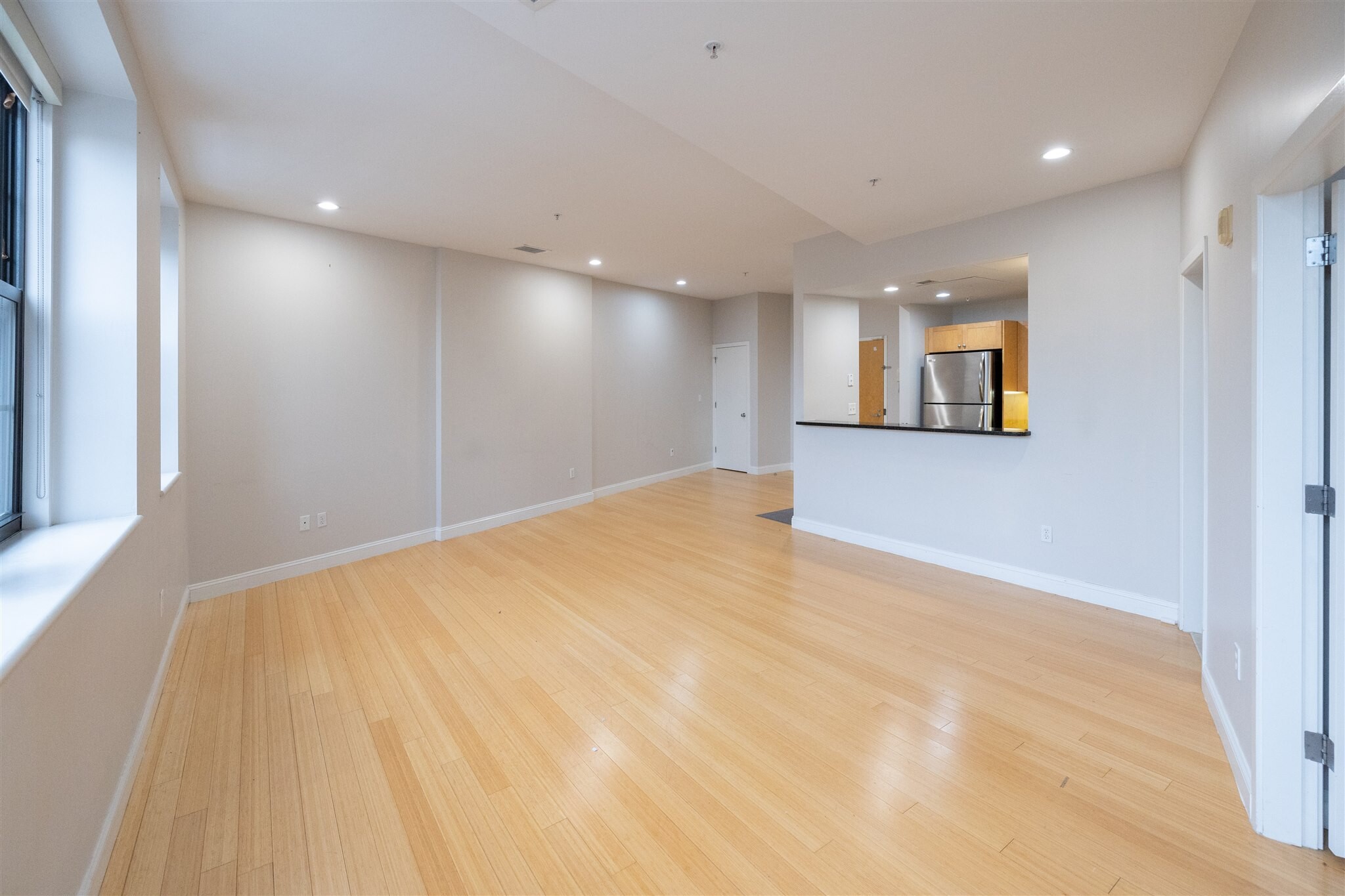Building Photo - 490 Harrison Ave