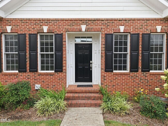 Building Photo - 401 Waverly Hills Dr