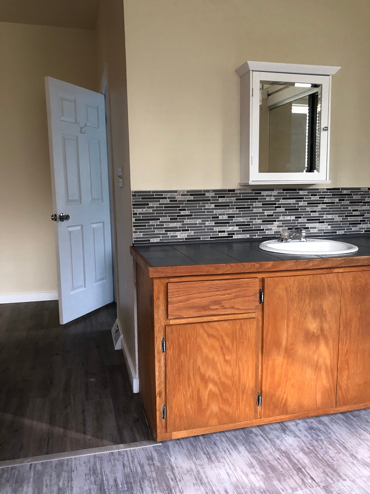 Building Photo - 5511 Claybourne St