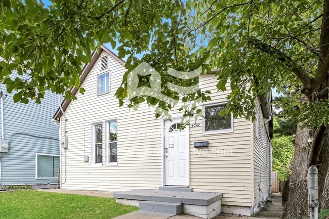 Building Photo - 4047 Schiller Pl