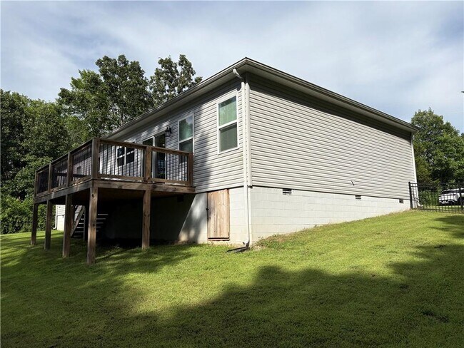 Building Photo - 19 Boreland Ln