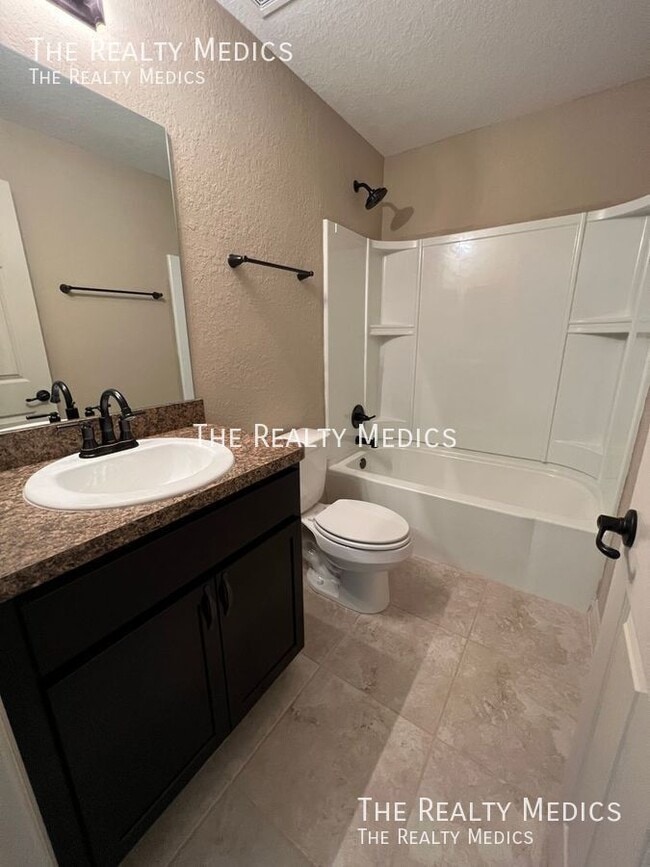 Building Photo - 13882 SW 79th Ave