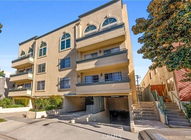 Primary Photo - 4426 Ventura Canyon Ave