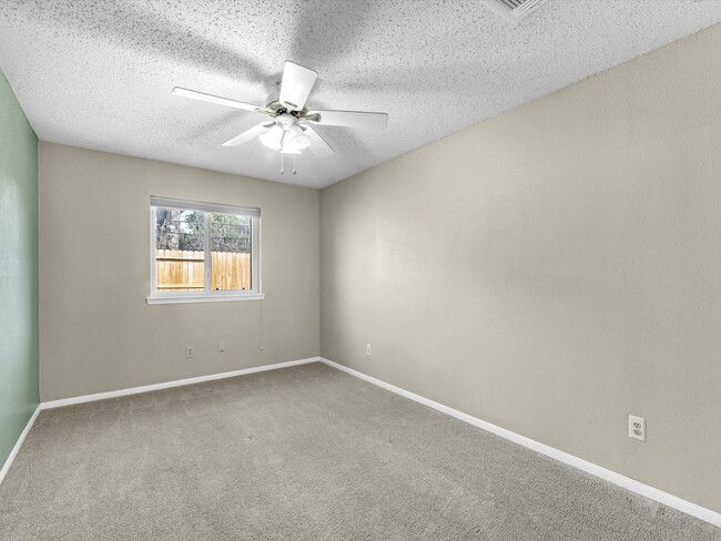 Building Photo - 11406 Sunshine Park Dr