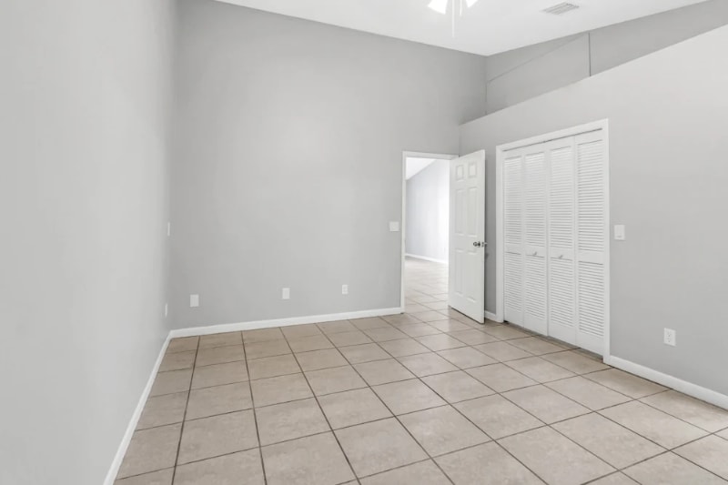 Building Photo - 11204 Shadybrook Dr