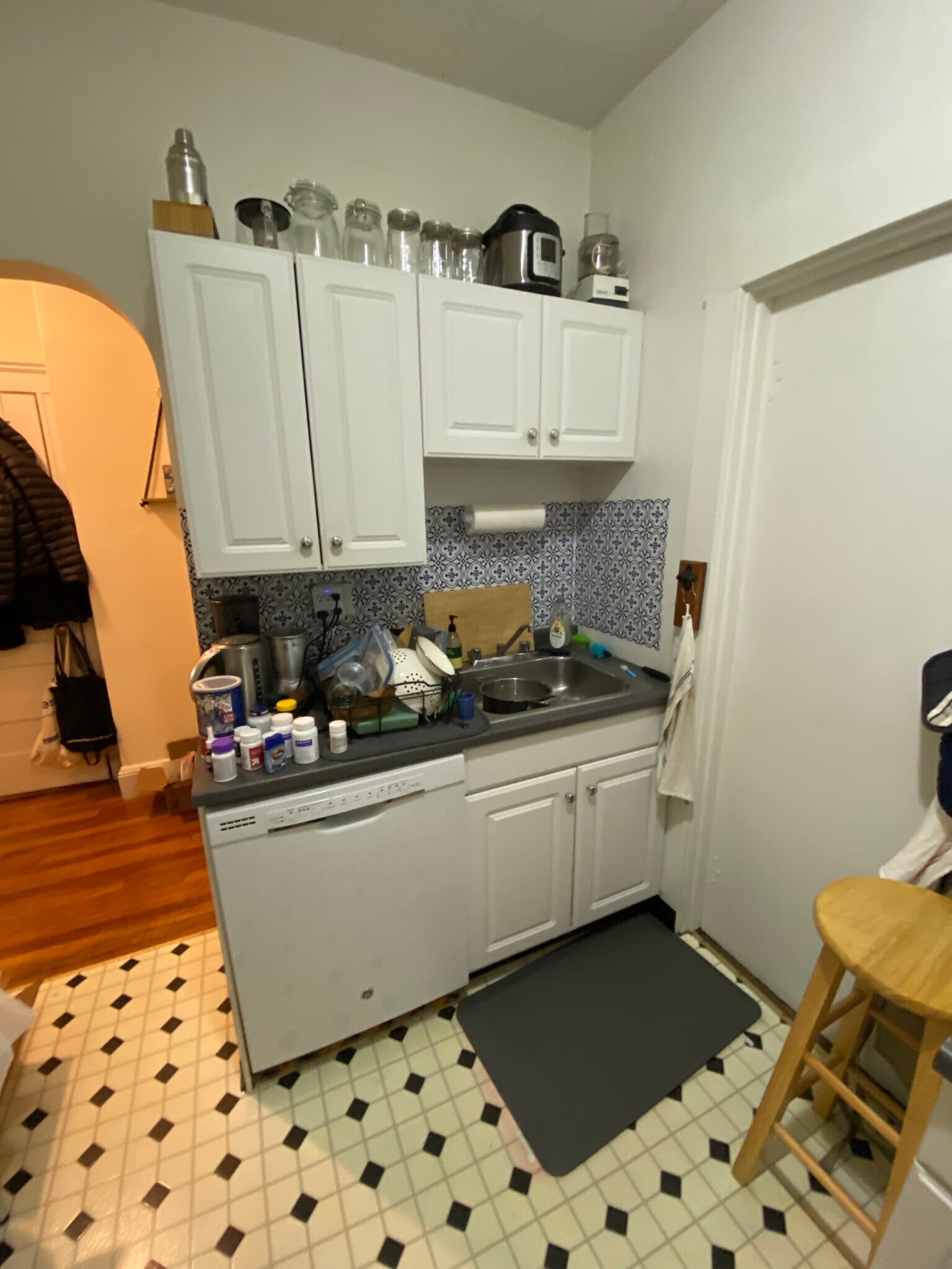 Building Photo - 123 Park St