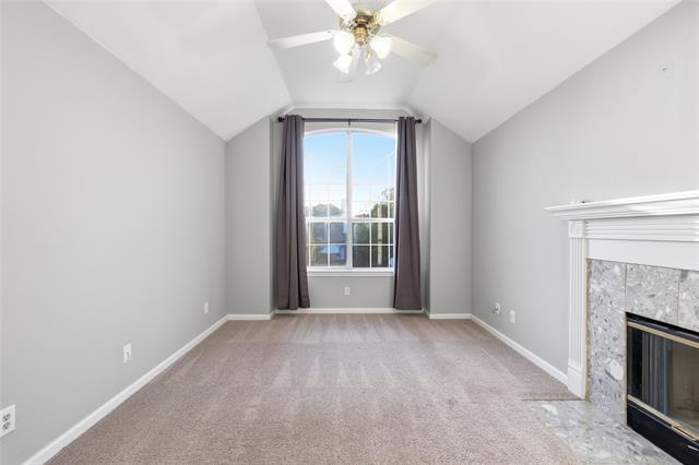 Building Photo - 2097 Amherst Dr