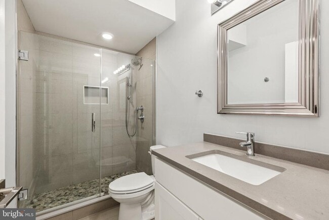 Building Photo - 814 N Uber St