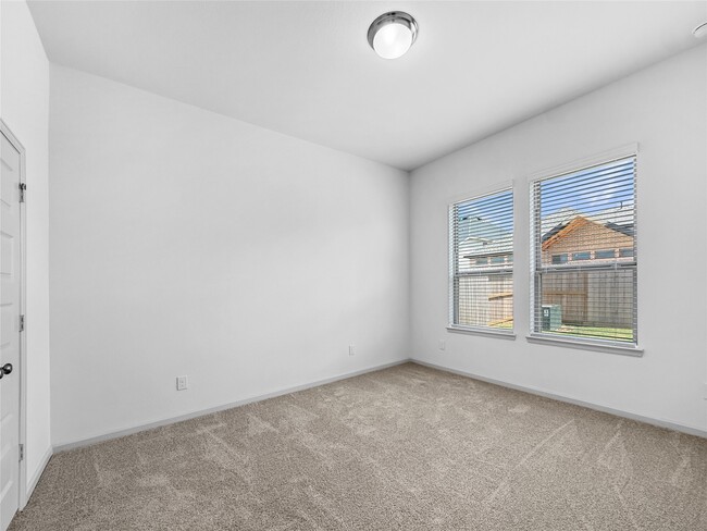 Building Photo - 26819 Meadow Ln