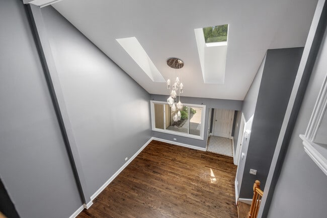 Building Photo - 713 Acadia Ct