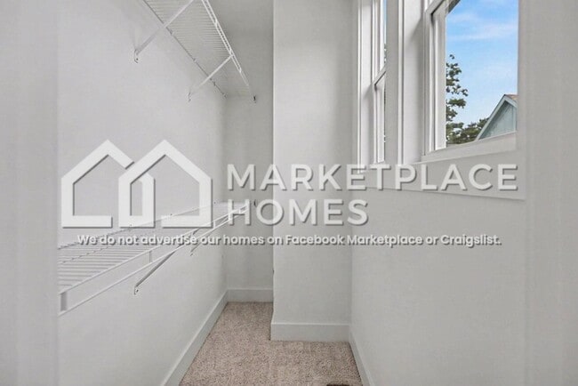 Building Photo - 1374 Cozy Cir SE