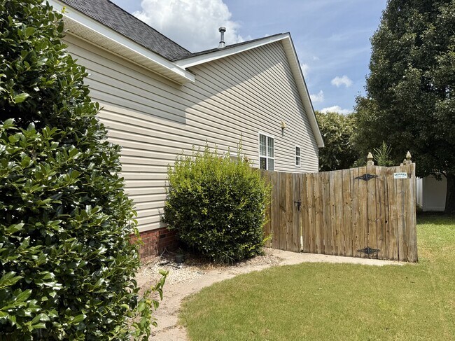 Building Photo - 3721 Stillwood Dr