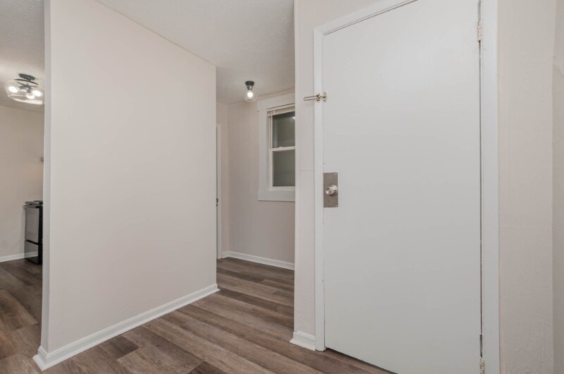 Building Photo - 3030 Cleinview Ave
