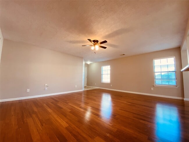 Building Photo - 29206 Legends Valley Dr