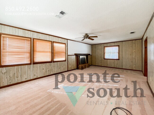 Building Photo - 5527 Sunburst Ln