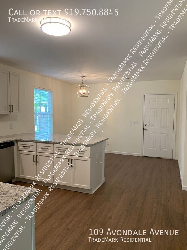 Building Photo - 109 Avondale Ave