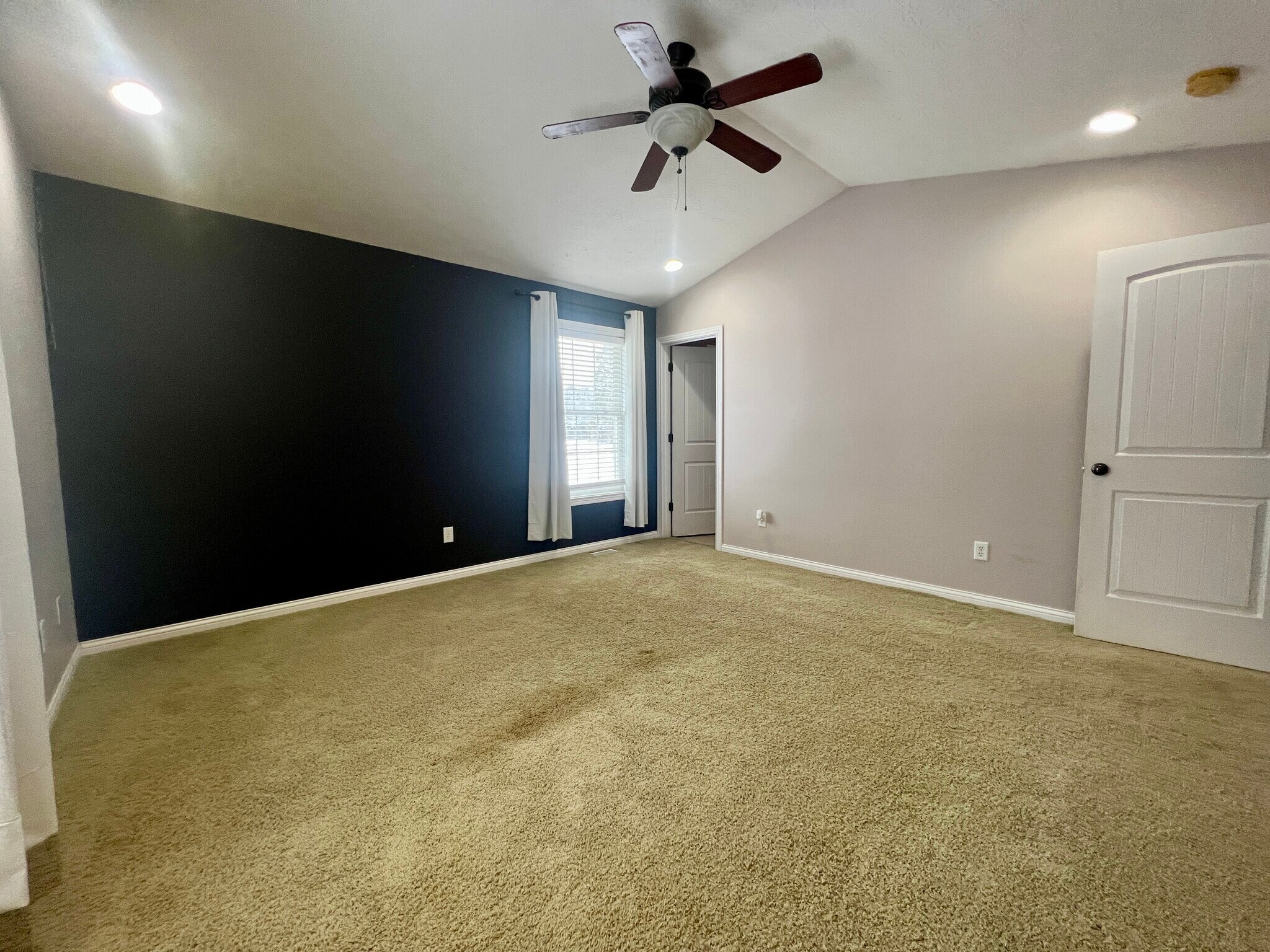 Building Photo - 13307 North Rd NW