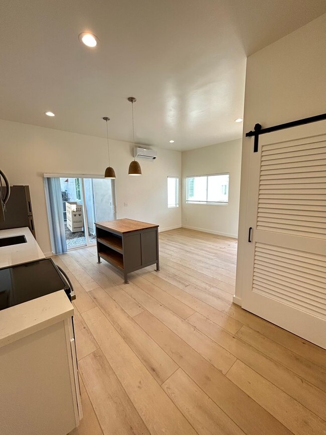 Building Photo - Newly Constructed 2 Bedroom / 2 Bath - Clo...