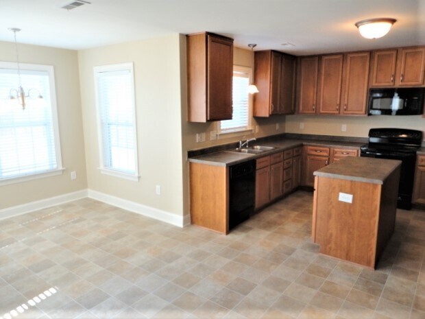 Building Photo - 620 Bristlecone Pine Dr