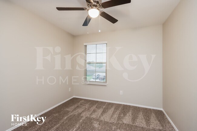 Building Photo - 5909 Warm Bungalow Ln