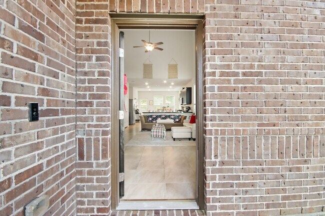 Building Photo - 4317 Chester Forest Ct