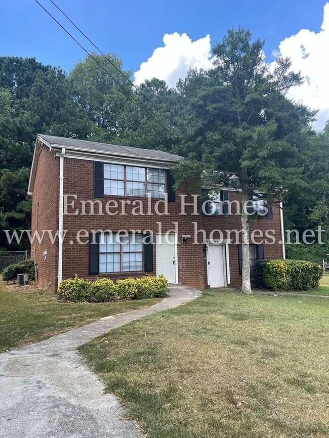 Building Photo - NOW READY! Cozy townhome 2 bedroom 2.5 bathroom duplex in Lawrenceville!
