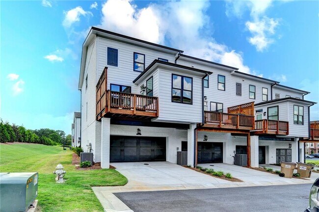Building Photo - 522 Healy Dr