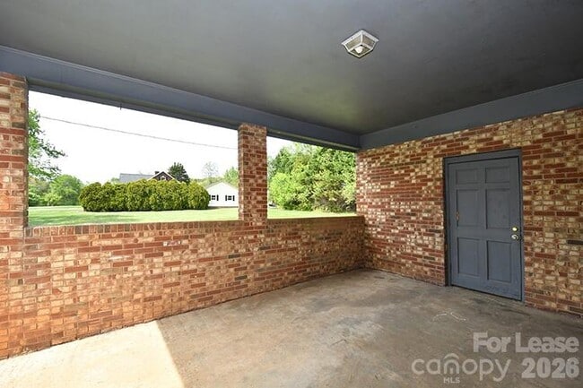 Building Photo - 1715 Cloudburst Cir