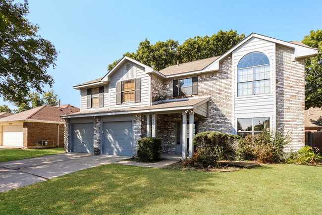 Building Photo - Spacious 4-Bedroom Home with Pool