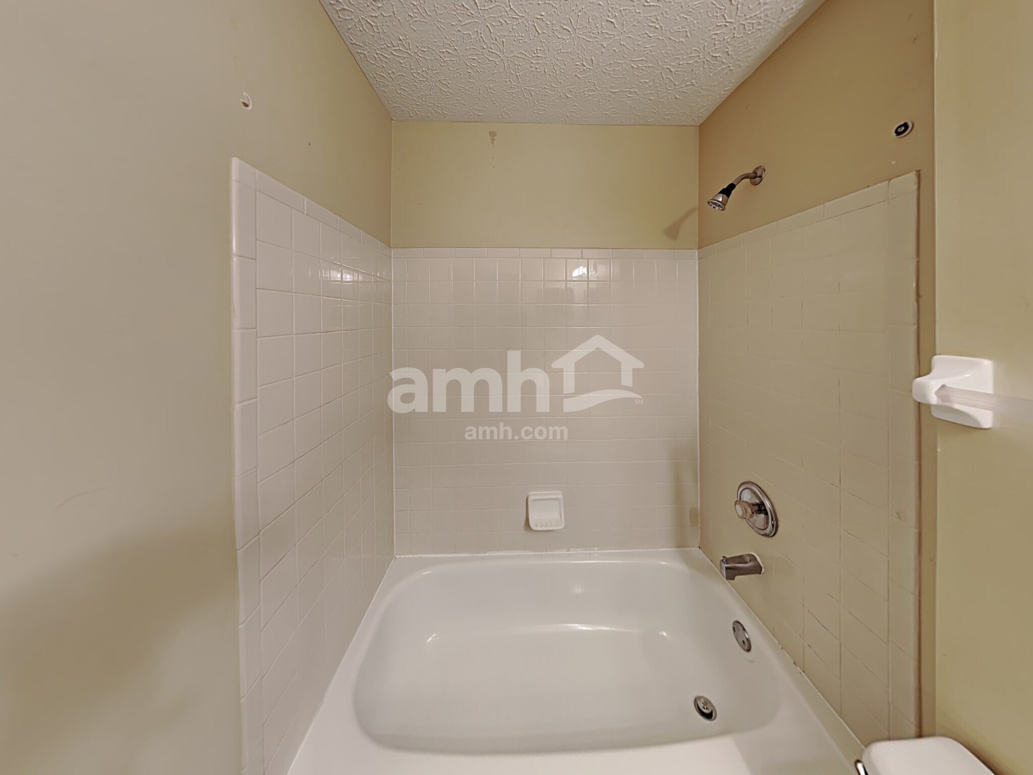 Building Photo - 1465 Pinestone Dr