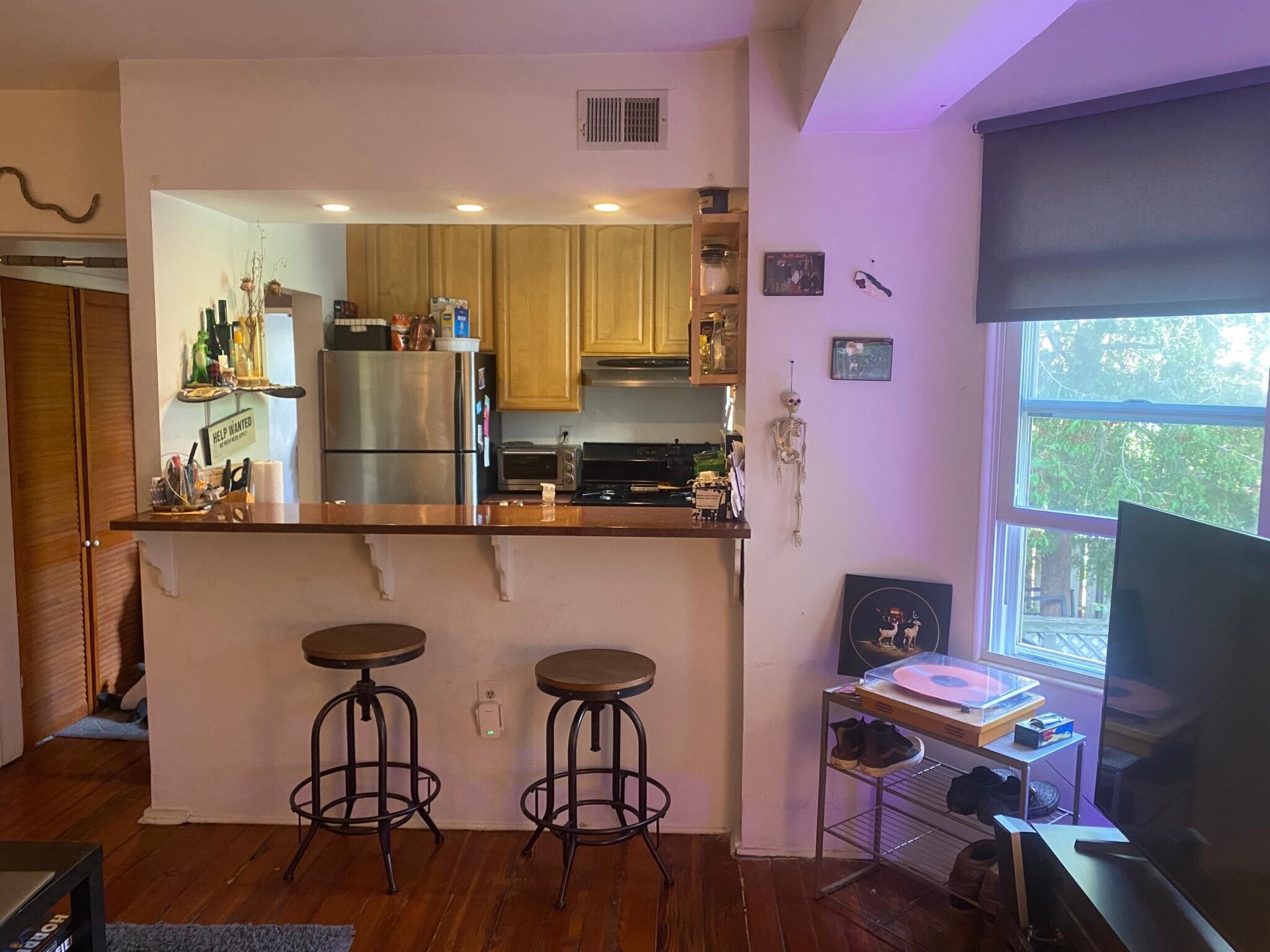 Building Photo - 558 N 17th St
