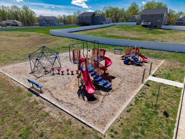 Building Photo - 9366 Alder Dr