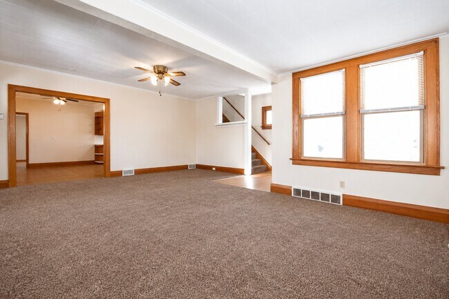 Building Photo - 4250 N Haven Ave
