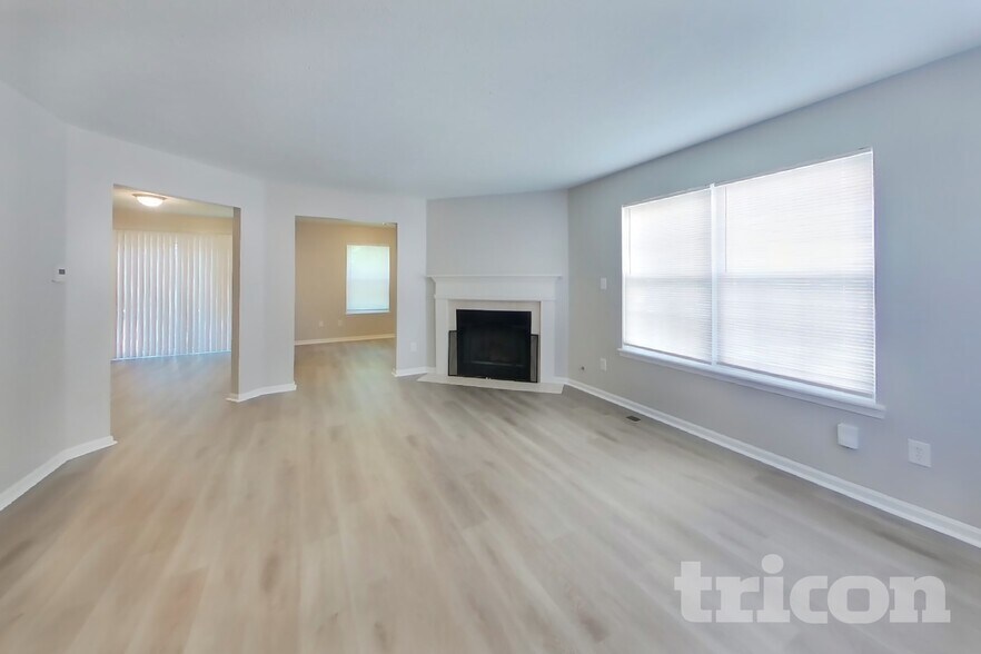 Building Photo - 8117 Pelham Pl