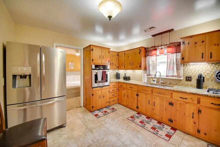 Building Photo - 112 Ethel Dr