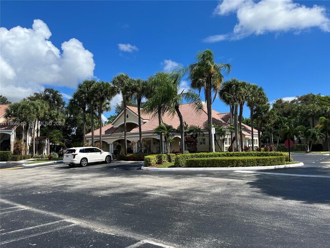 Building Photo - 815 Boynton Beach Blvd