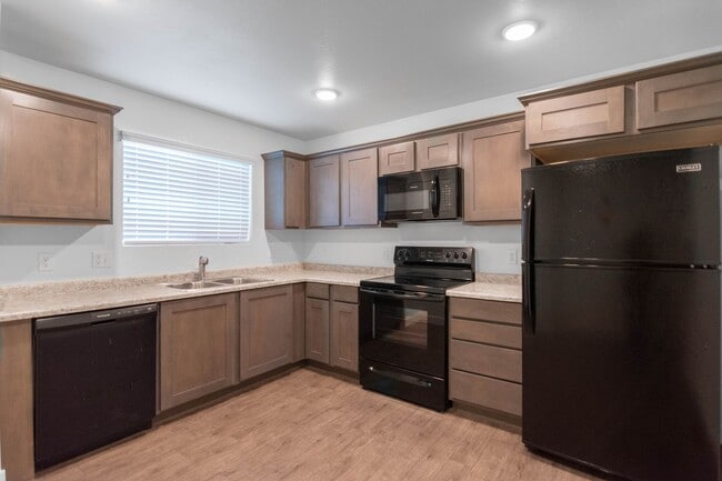 Building Photo - 734 E 500 S