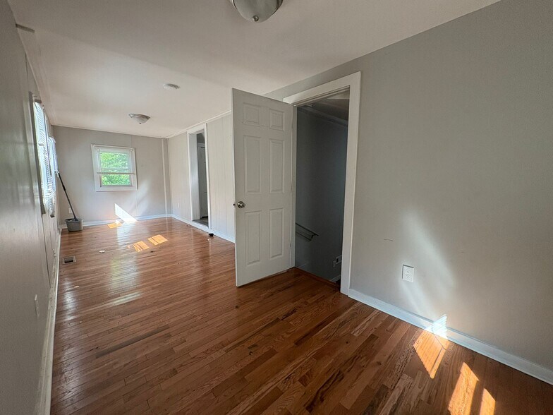 Building Photo - 91 Jaffrey St