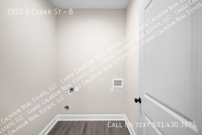 Building Photo - 1523 S Cedar St