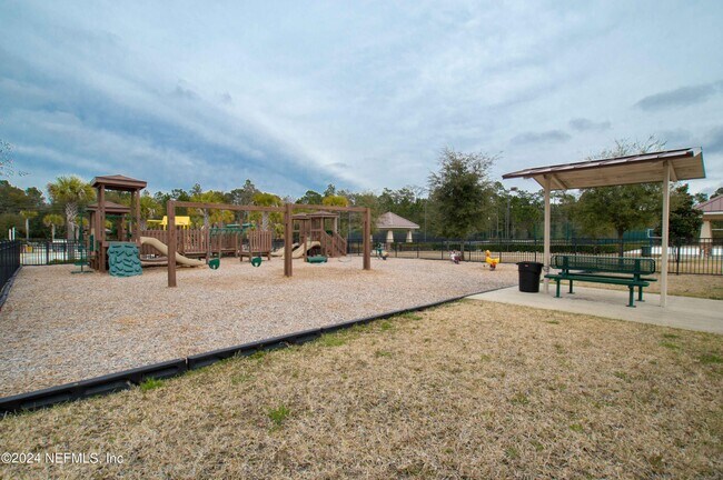 Building Photo - 16022 Willow Bluff Ct