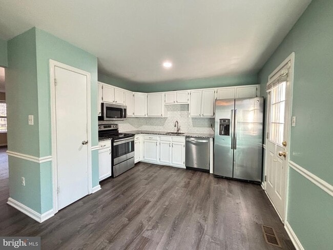 Building Photo - 13669 Barren Springs Ct