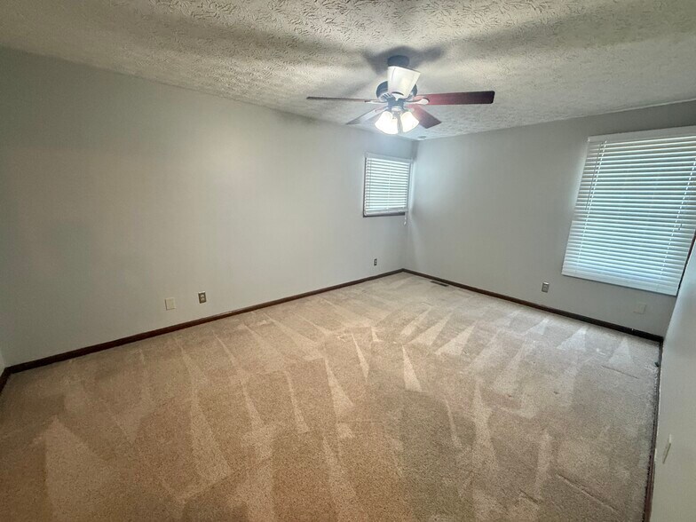 Building Photo - 7451 Mapleleaf Ct