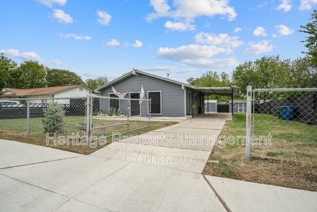 Building Photo - 6022 Castle Vw Dr